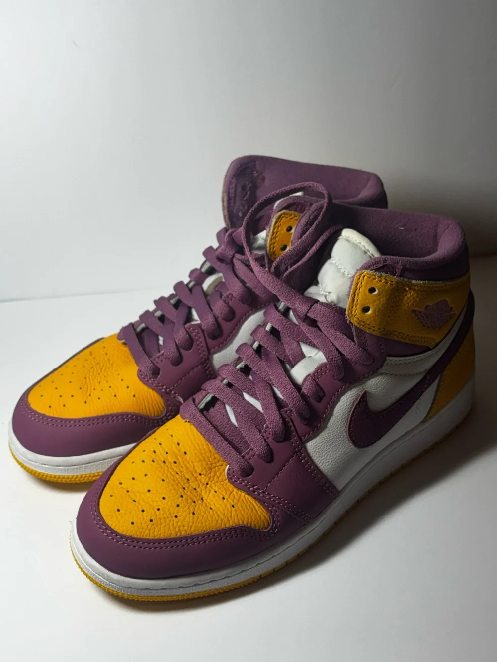 Boys Jordan High-Top Sneakers- Purple, Yellow, White💛 used but great condition!
